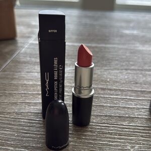 NIB MAC Cremesheen Lipstick in Nippon